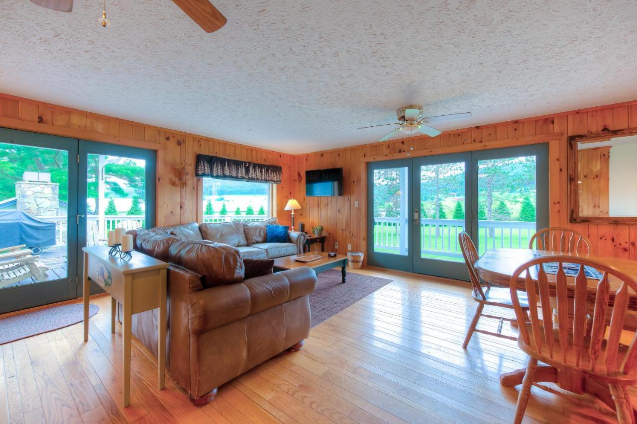 Amazing Grace Villa McHenry Exterior photo